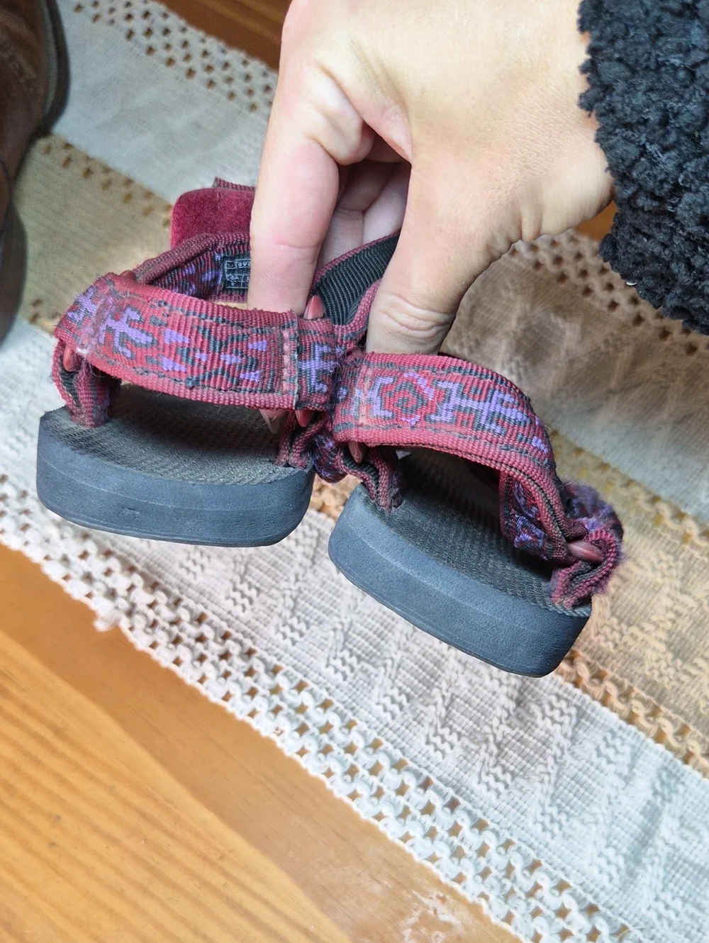 Teva Pink and Black Patterned Strap Sandals Southwestern/Aztec 6